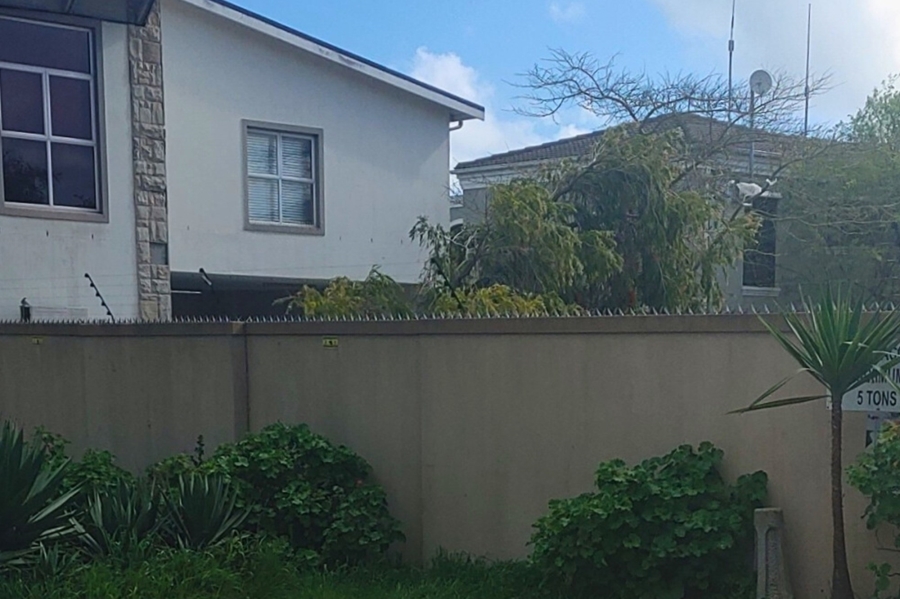 1 Bedroom Property for Sale in Parklands Western Cape